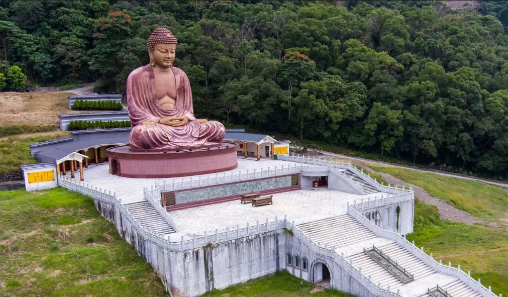 六龜景點怎麼玩？十八羅漢山、大佛、寶來溫泉一次看